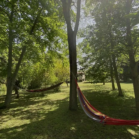 Domaine De Lanis - D'hôtes Avec Parc Et Piscine Couette-café Castelnaudary