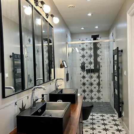 Couette-café Domaine De Lanis - D'hôtes Avec Parc Et Piscine Castelnaudary