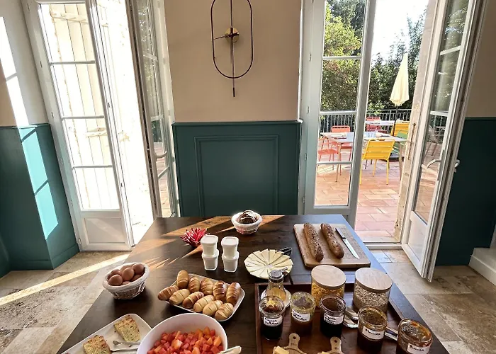 Domaine De Lanis - D'hôtes Avec Parc Et Piscine Couette-café 4*
