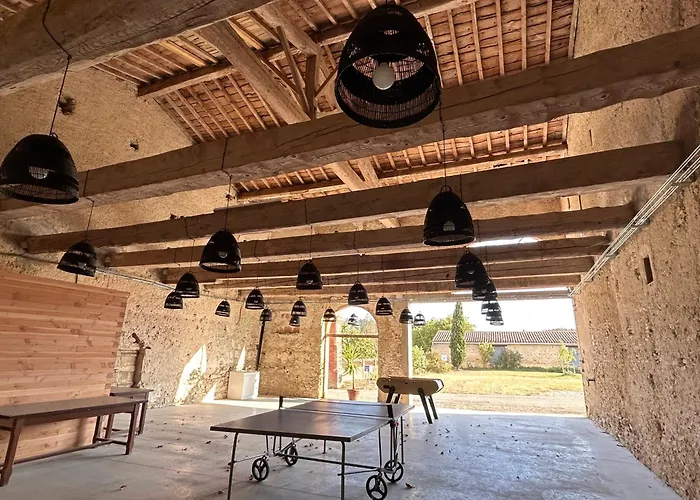 Domaine De Lanis - D'hotes Avec Parc Et Piscine Castelnaudary